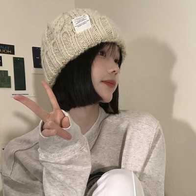 女短发适合带什么帽子（短发适合戴什么帽子）