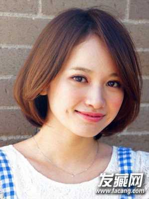 胖圆脸适合什么发型女（胖圆脸适合什么发型女短发）
