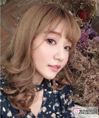 什么颜色头发显脸瘦（暖色调皮肤适合什么颜色头发）