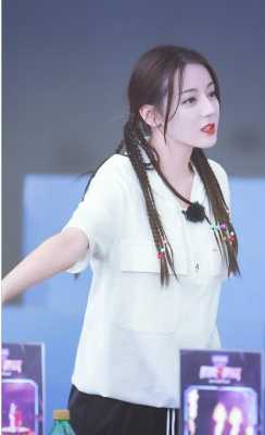 迪丽热巴双马尾怎么扎（迪丽热巴双马尾怎么扎好看）