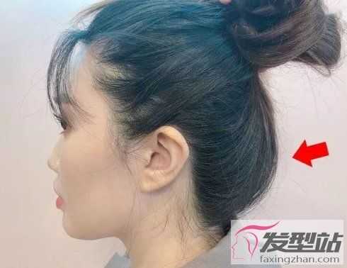 丸子头后脑勺蓬松简单扎法,后脑勺瘪怎么扎丸子头发