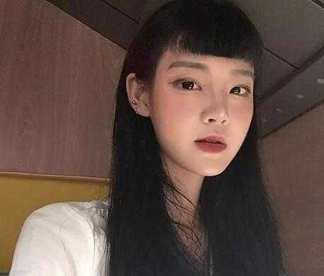 女生鼻子大留什么发型（女生鼻子大留什么发型好看）