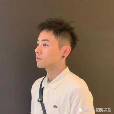 头发两边翘怎么剪好些（头发两侧翘起怎么解决）