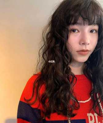 卷发不会打理怎么办（自己在家卷发怎么保持长久卷度）