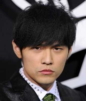 周杰伦的发型，这个怎留啊，叫什么啊,周杰伦属于什么脸型类型
