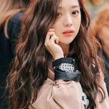 头发泡卷适合什么发型（头发泡卷适合什么发型女）