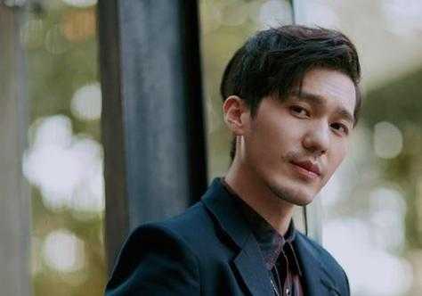 大国子脸适合什么发型（大国子脸适合什么发型男）