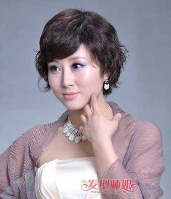 老年长脸适合什么发型,长脸适合什么的发型女生