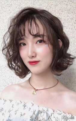 头顶发少适合什么发型（头顶发少适合什么发型女生）