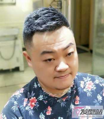 鼻子大脸大留什么发型（鼻子大的男人适合什么发型）