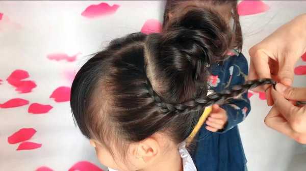 小孩梳什么头发好看（小孩梳什么头发好看简单视频）