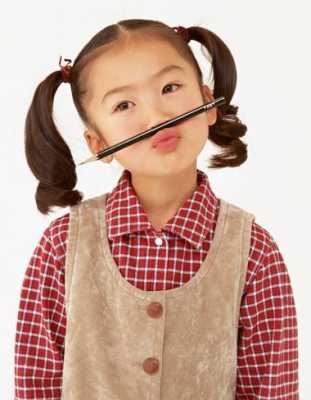 小孩梳什么头发好看（小孩梳什么头发好看简单视频）