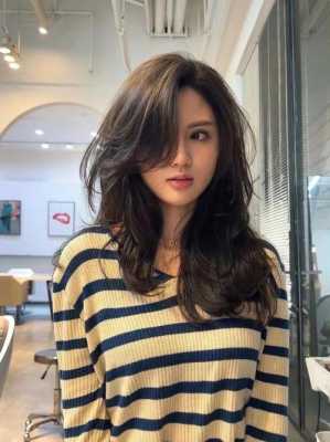 女生脸太长用什么发型（女生脸太长用什么发型好看）