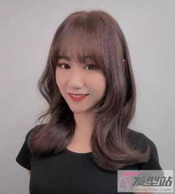 往外卷的发型叫什么（往外卷的发型叫什么名字）