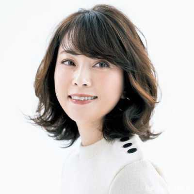 40岁人适合什么发型,女人四十留什么发型好看