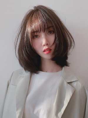 头小适合什么发型图片（鼻子短小适合的发型）