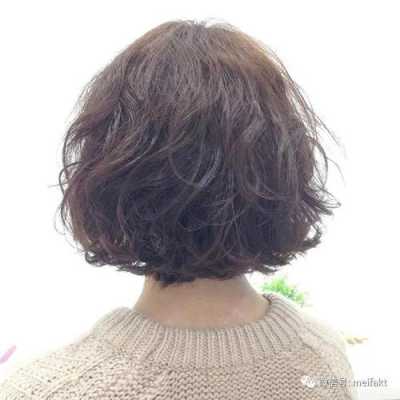 bob波波头怎么烫发，就是蓬松不老气的那种用什么杠子，怎么排请求专业作答谢谢,波波头显老气怎么办