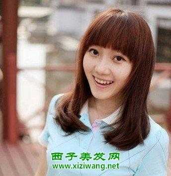 双下巴适合什么发型女（双下巴适合什么发型女胖子图片）