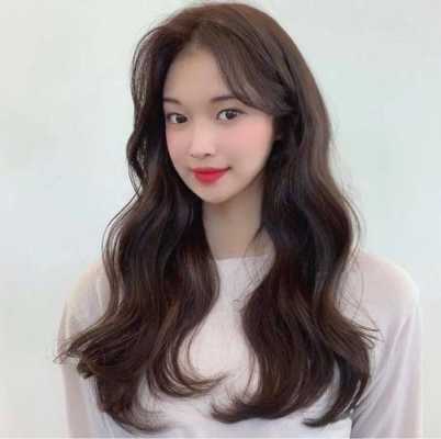 头发反翘怎么吹,怎么吹卷头发教程