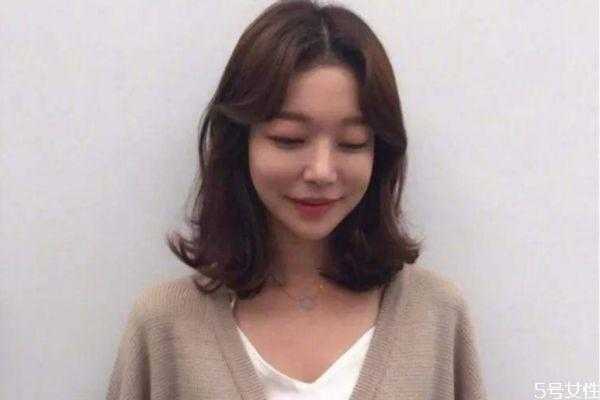 刘海怎么卷成弧度外翻,外翻刘海怎么卷视频