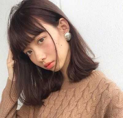 短发留长发的过渡期，弄什么发型即好打理又时尚呢,长发要弄什么发型好看女