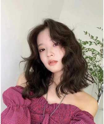 女学生适合烫什么发型（女学生适合烫什么发型好看）