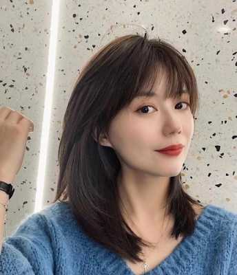梯形脸适合什么发型女（梯形脸适合什么发型女图片短发40岁）