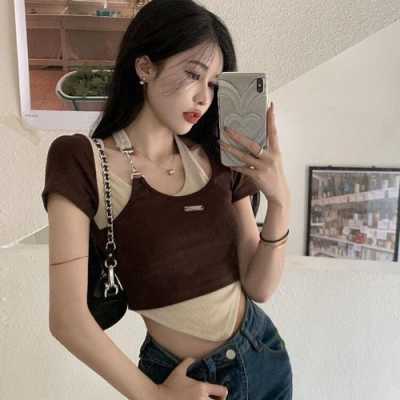 女人脖子短穿什么衣服（女人脖子短穿什么衣服好看）