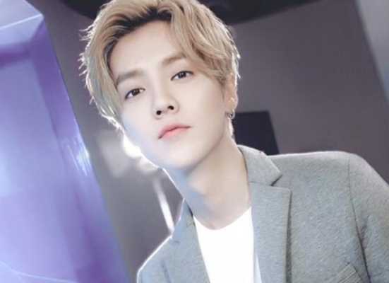 为什么鹿晗头发那么厚（为什么鹿晗头发那么多）