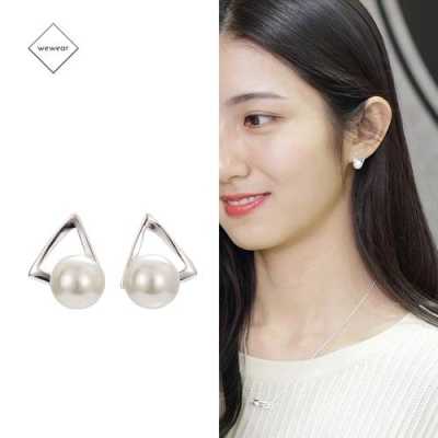 圆脸戴什么耳环修饰脸型,圆脸带什么耳钉好看图片