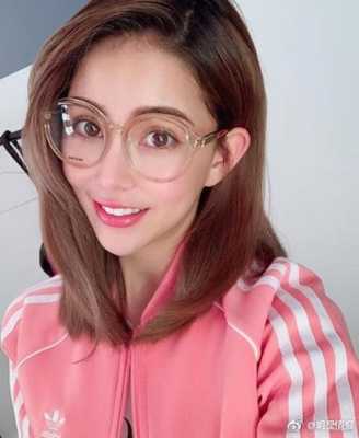 绿眼镜配什么发色,