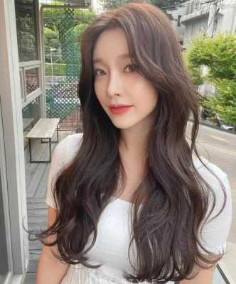 中长发做什么卷发好看（中长发做什么卷发好看女）