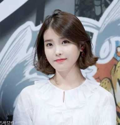 为什么有一些女生的短发发尾是翘的,短发为什么总是往外翘呢