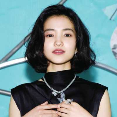 方脸高额头适合什么发型,方脸大脑门梳什么发型好看