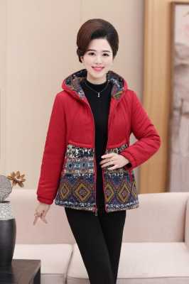 中老年人穿什么颜色的衣服好看,中年人穿什么颜色好看女