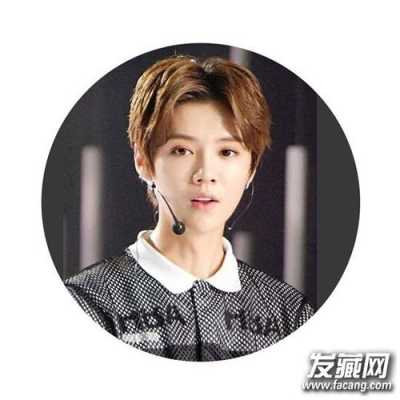 小中分怎么弄（在家怎么吹出好看的中分）
