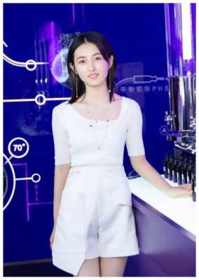 张子枫的发型叫什么（颜宁和张子枫怎么那么像啊）