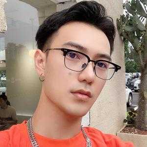 瓜子脸适合什么眼镜男（瓜子脸适合什么眼镜框）