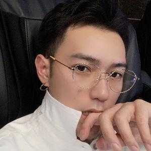 瓜子脸适合什么眼镜男（瓜子脸适合什么眼镜框）