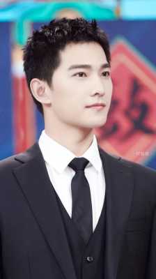 杨洋的头发是什么发型（杨洋的头发是什么发型图片）