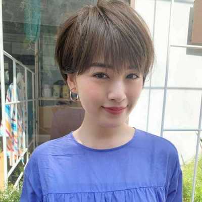 发质偏硬适合什么发型（发质偏硬适合什么发型女）