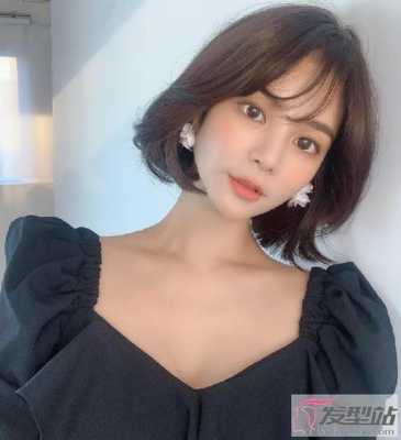 女学生剪什么头发好看（14岁女生什么剪头发好看）