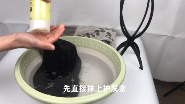 假发如何清洗更亮,假发毛躁了怎么简单变回去