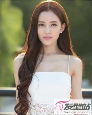 有个美人尖留什么发型（长了美人尖，怎么梳头发才好看呢）
