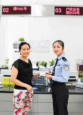 穿大衣拍身份证适合什么发型,拍身份证适合什么发型女