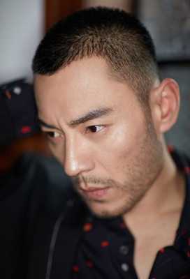 脸长适合留什么头发男（脸大的男生剪寸头合适吗）
