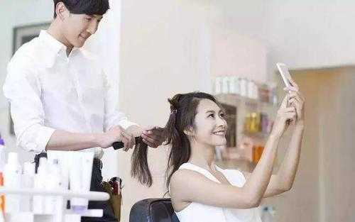 美发怎么与人沟通技巧（剪发时如何正确沟通）
