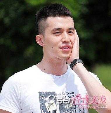 男国字脸适合的发型,男生国子脸适合什么发型国字脸