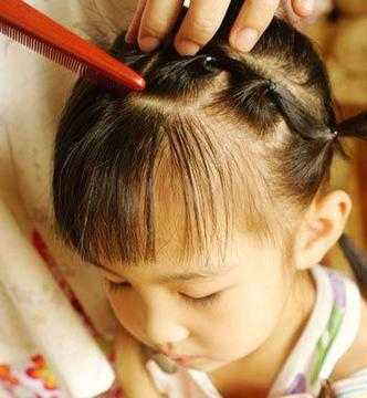 13岁女孩梳什么头好看（13岁的小女孩怎样扎头发）