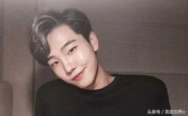 单眼皮塌鼻梁厚嘴唇适合什么发型,单眼皮适合什么发型男生